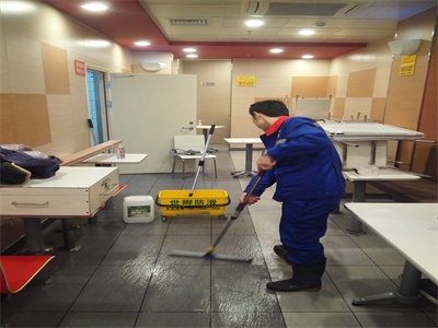 振鼎雞西江灣路店地面防滑處理完工