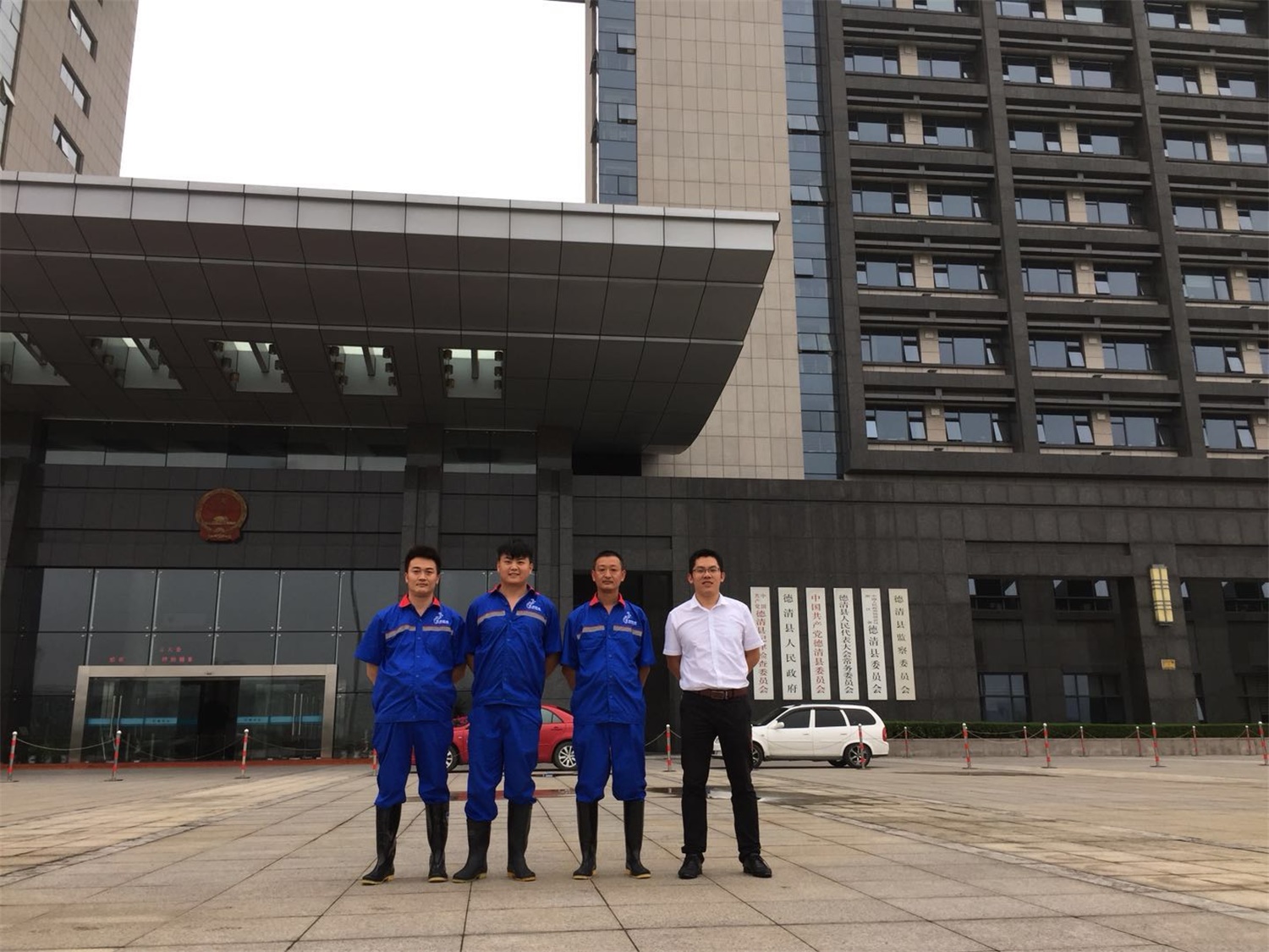 浙江省德清縣人民政府地面防滑處理完工