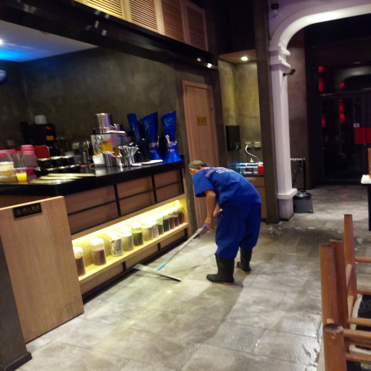 紅料理4家連鎖飯店施工