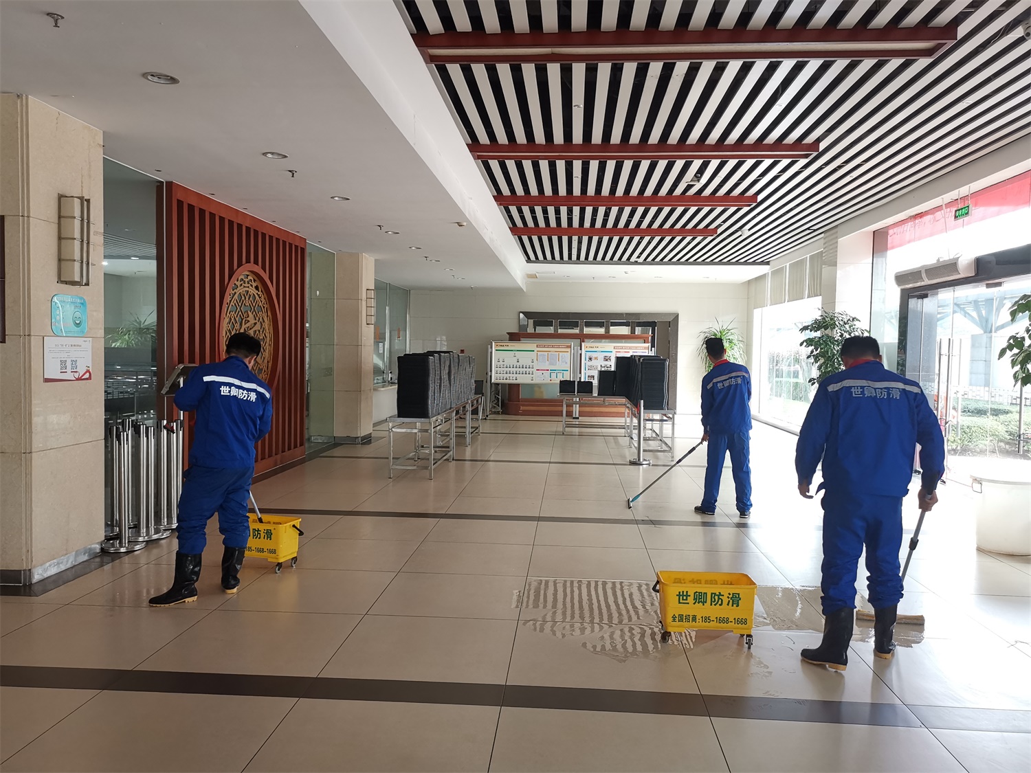 方太廚具總部食堂地面防滑處理完工
