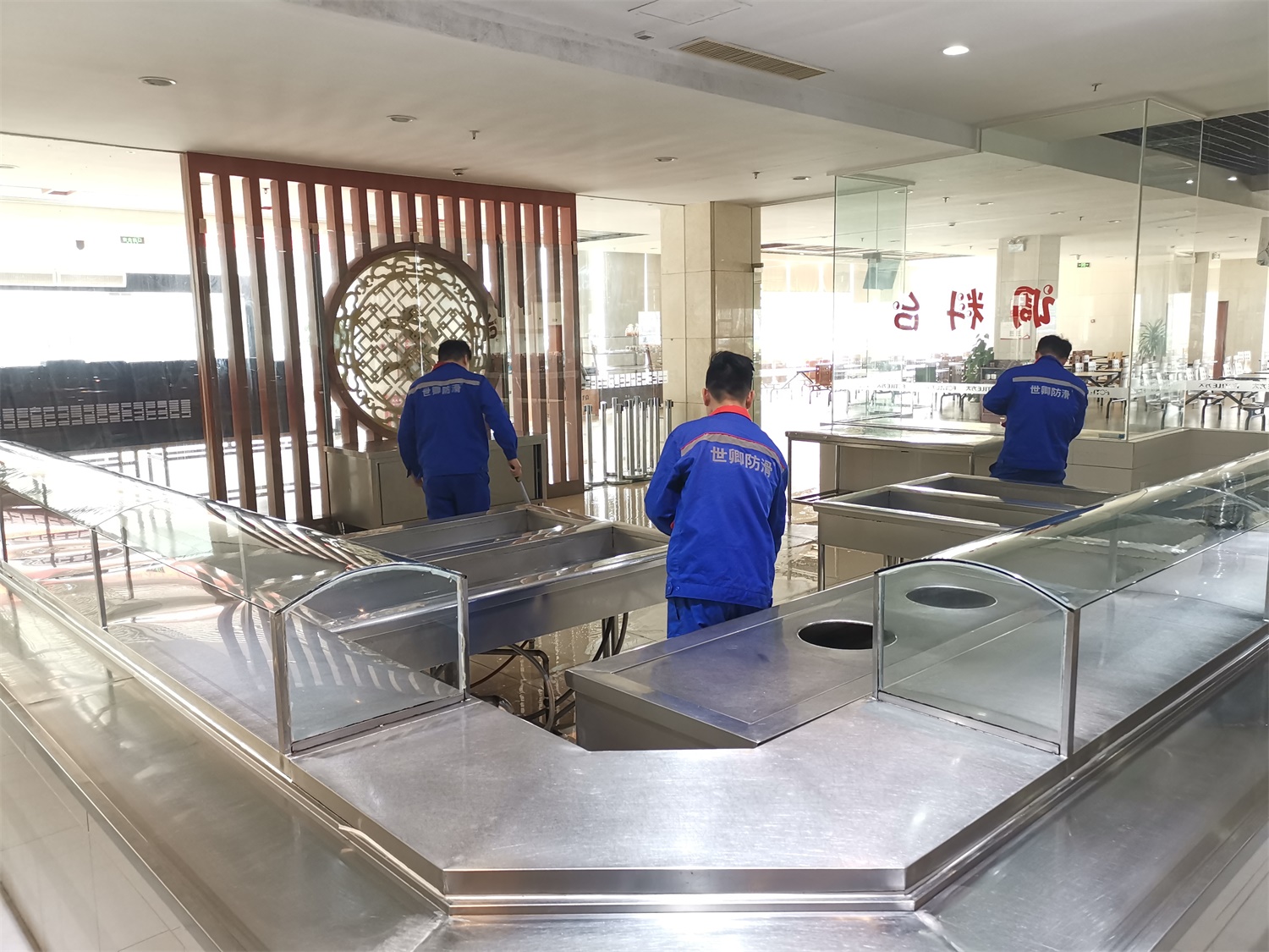 方太廚具總部食堂地面防滑處理完工