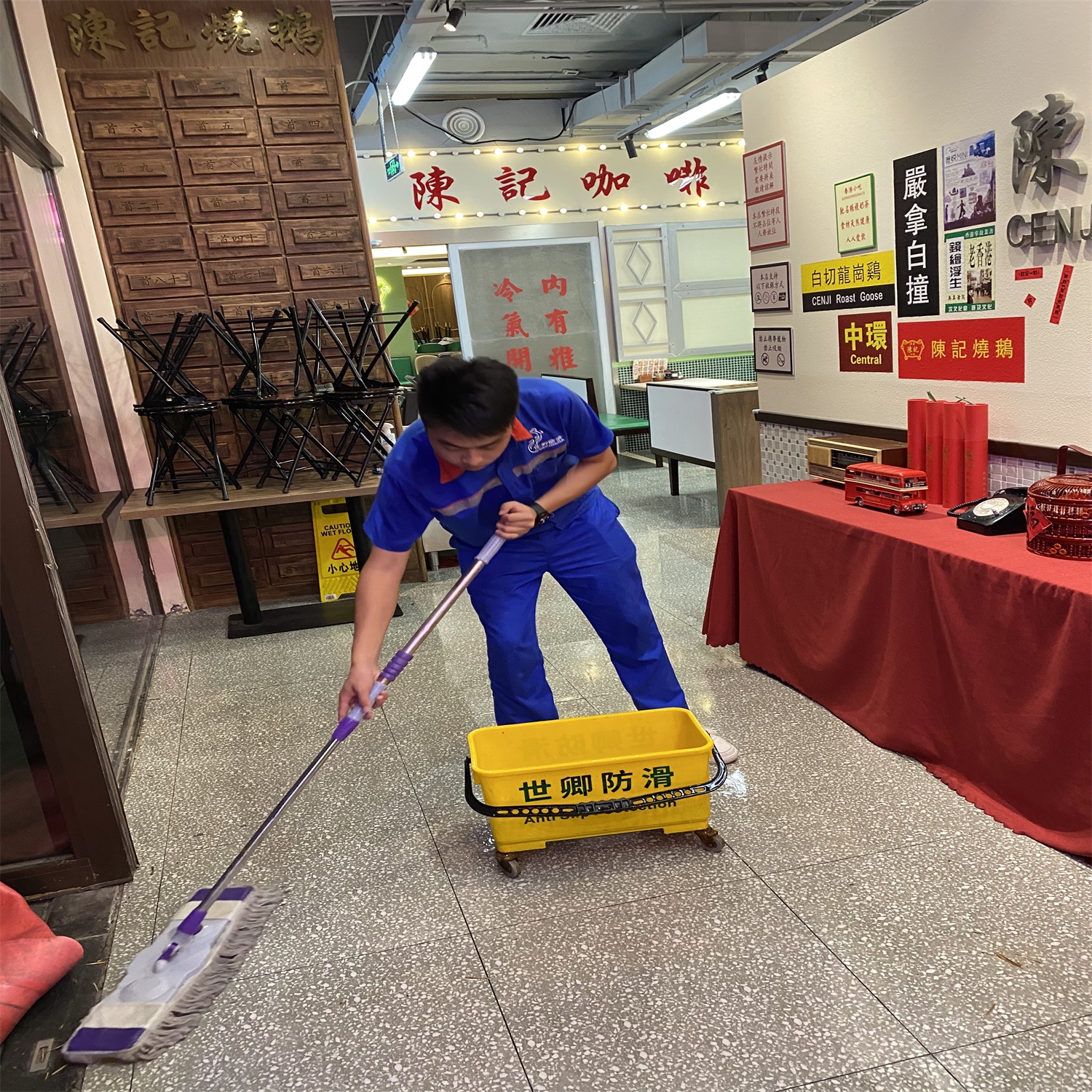 陳記燒鵝餐廳地面防滑處理工程