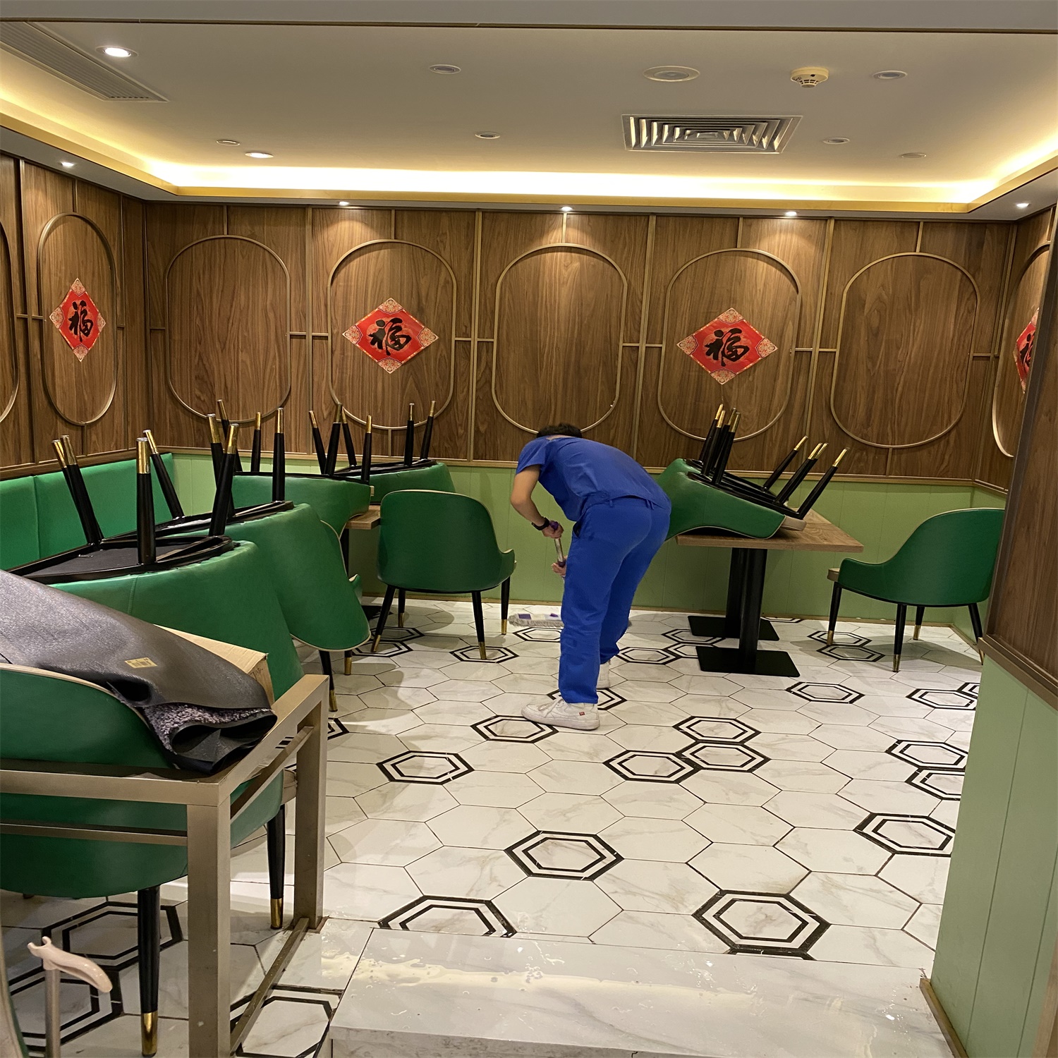 陳記燒鵝餐廳地面防滑處理工程