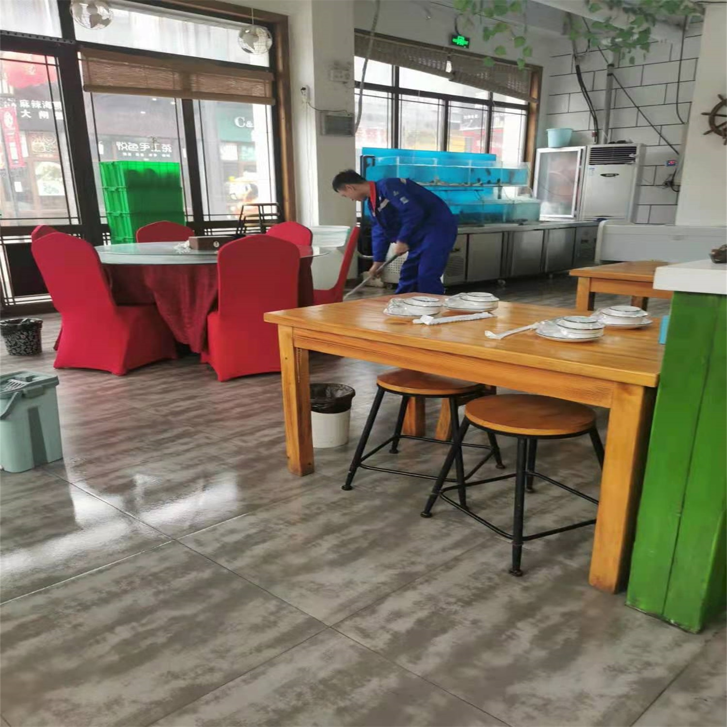 海鮮大咖餐飲地面防滑處理