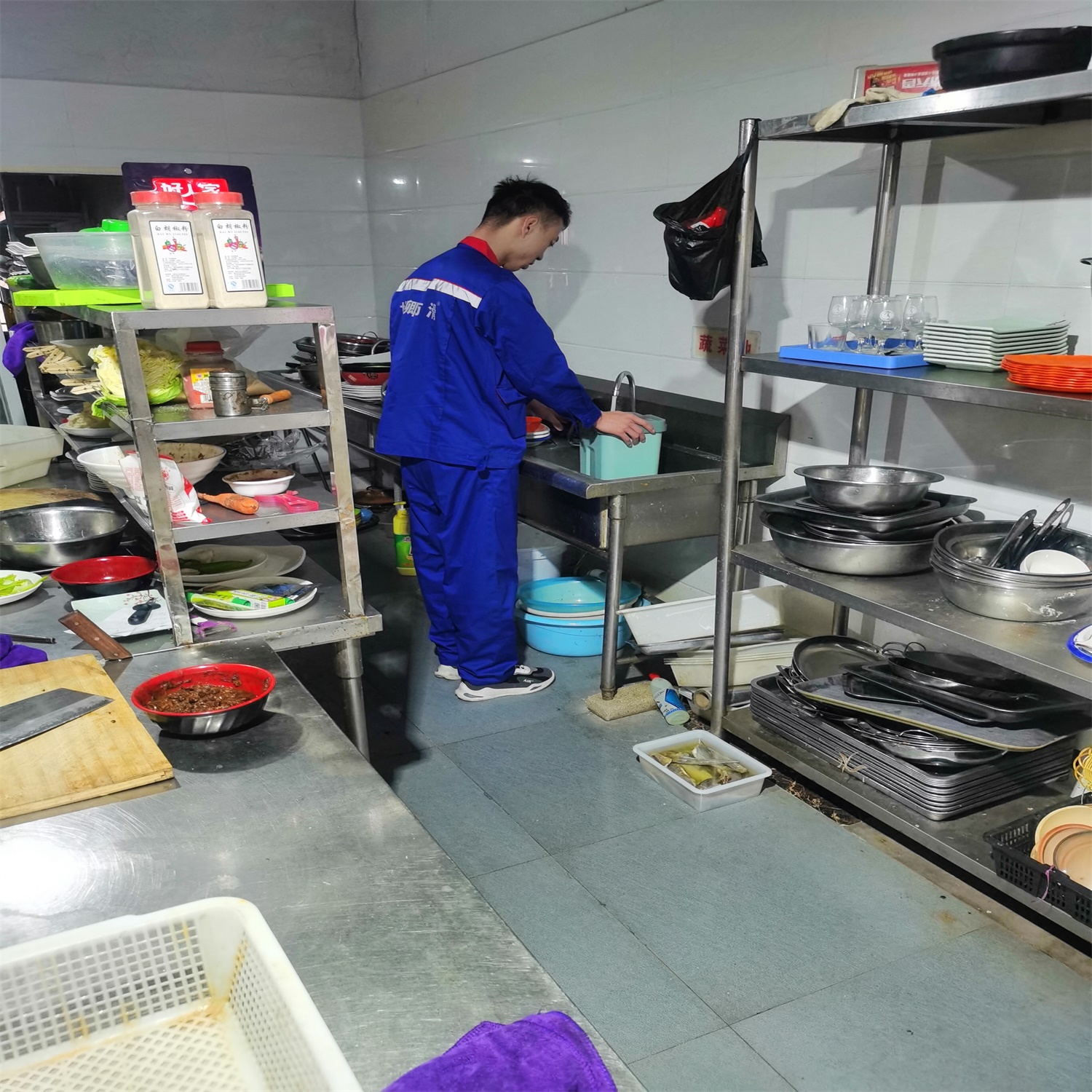 海鮮大咖餐飲地面防滑處理