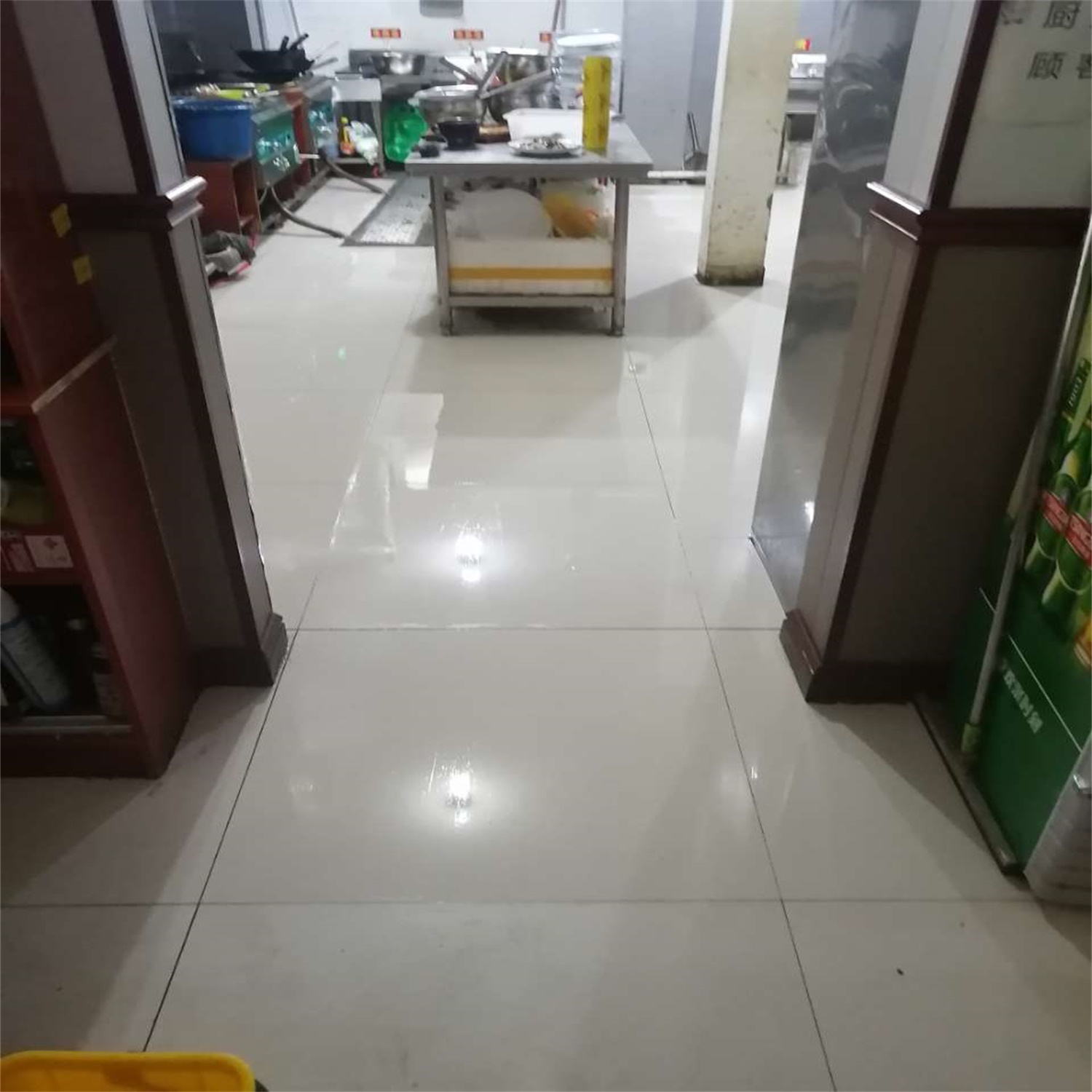 王記私房菜館做過(guò)道廚房衛(wèi)生間