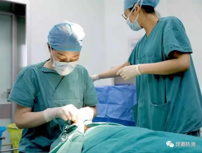 5歲女童滑倒，鉤子鉤入眼睛：孩子平安長大有多難？