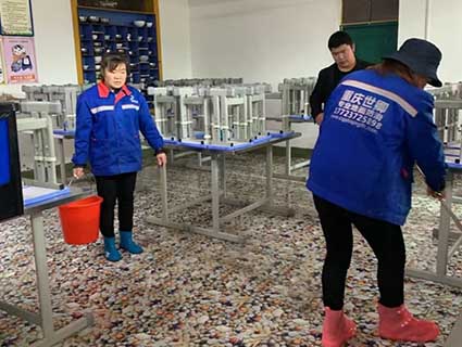 體育館的塑膠防滑地面怎樣清洗