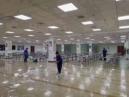 衛生間地面什么瓷磚防滑